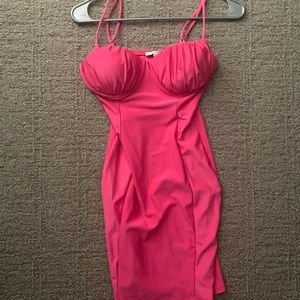 Mini dress…comes above the knee…slight stretch….worn once